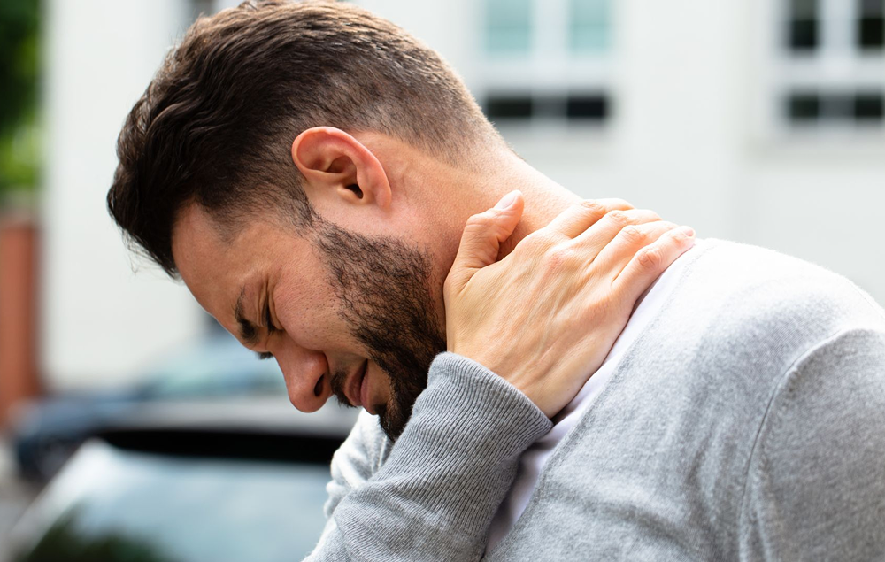 Contracture musculaire : causes, comment la soulager et quand consulter