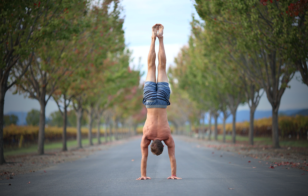 Le handstand pour les nuls : apprendre l’équilibre étape par étape